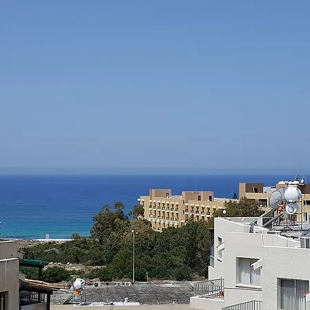 Danaos 303 *
